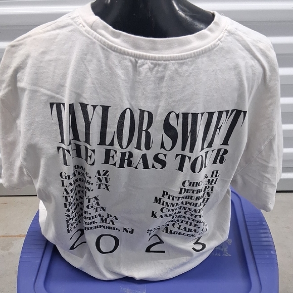 Taylor Swift White Graphic T-Shirt - Picture 3 of 5